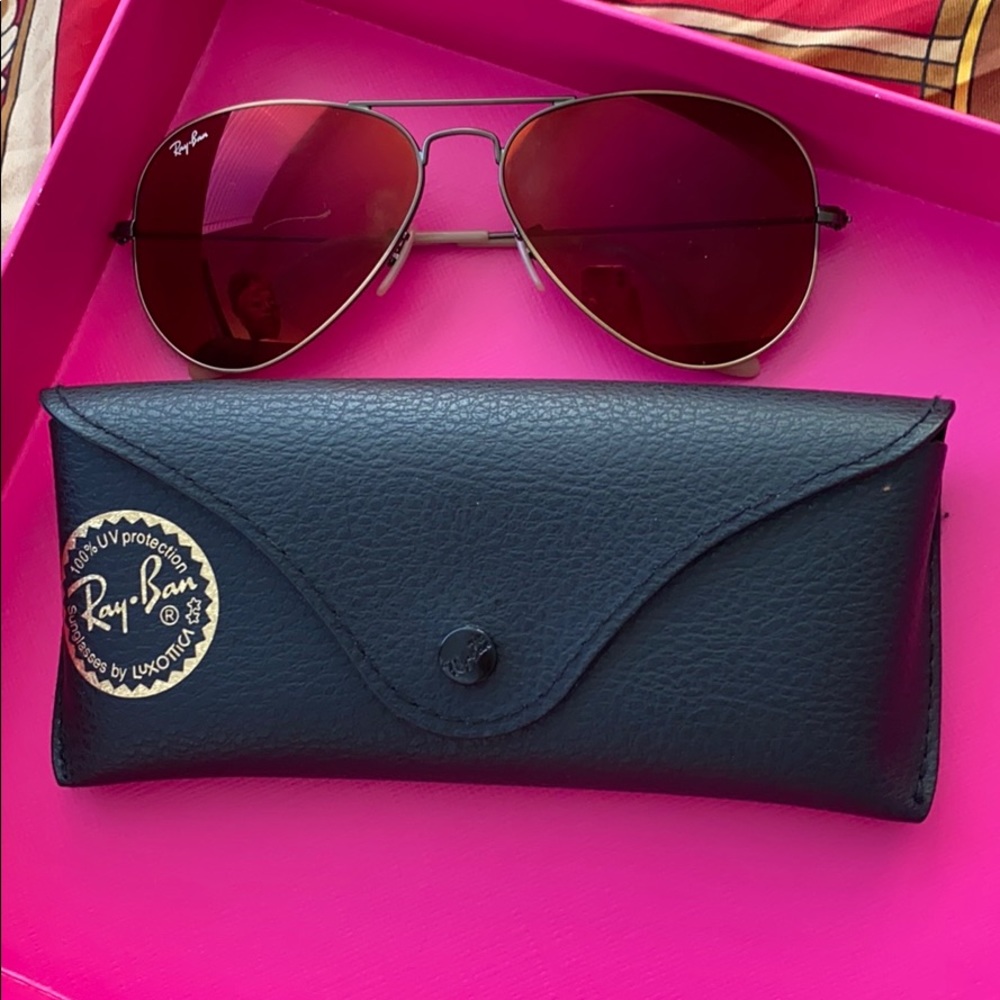Ray Banz pink sunglasses!!